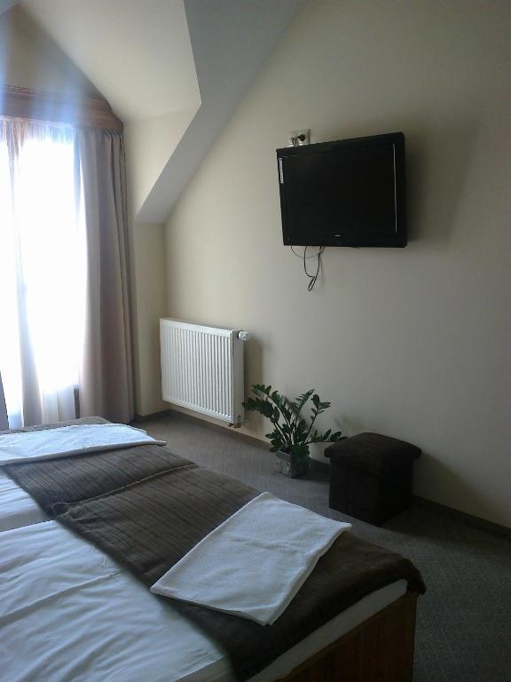 Gyoergyey Kastely Panzio Es Etterem Hotel Tapiogyorgye Room photo
